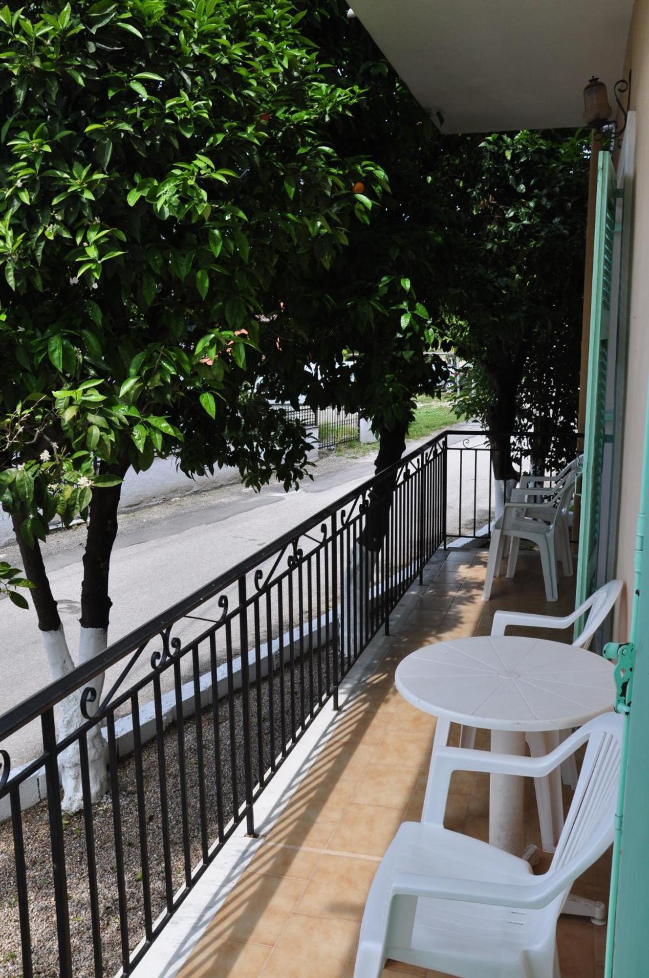 Paraskevi Apartments Ypsos Exterior photo