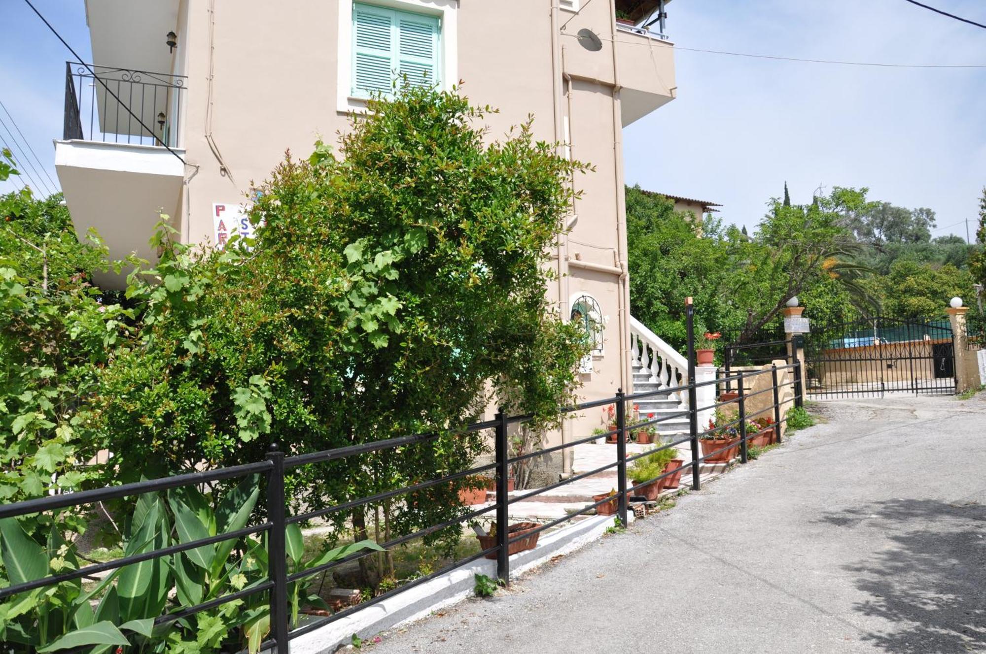 Paraskevi Apartments Ypsos Exterior photo