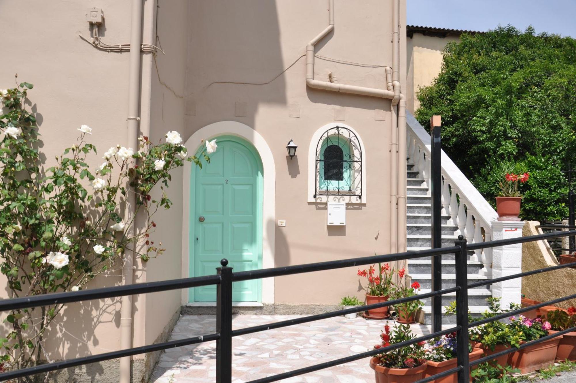 Paraskevi Apartments Ypsos Exterior photo
